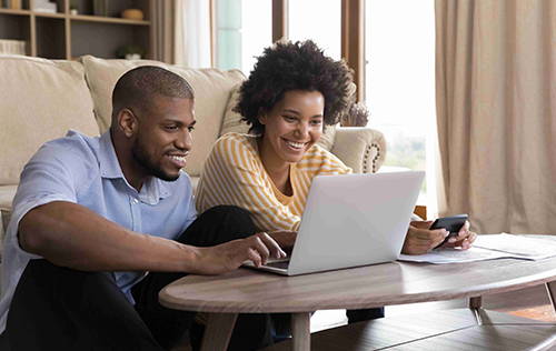 Investir en couple : ce qu’il faut savoir pour réussir son projet immobilier en 2025